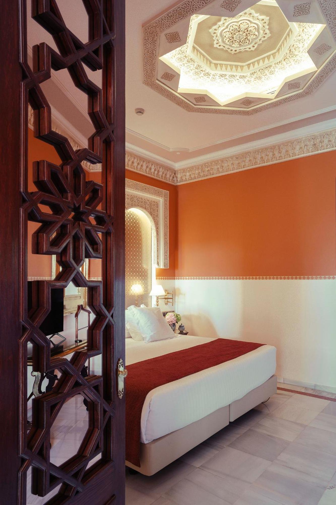 Hotel Alhambra Palace