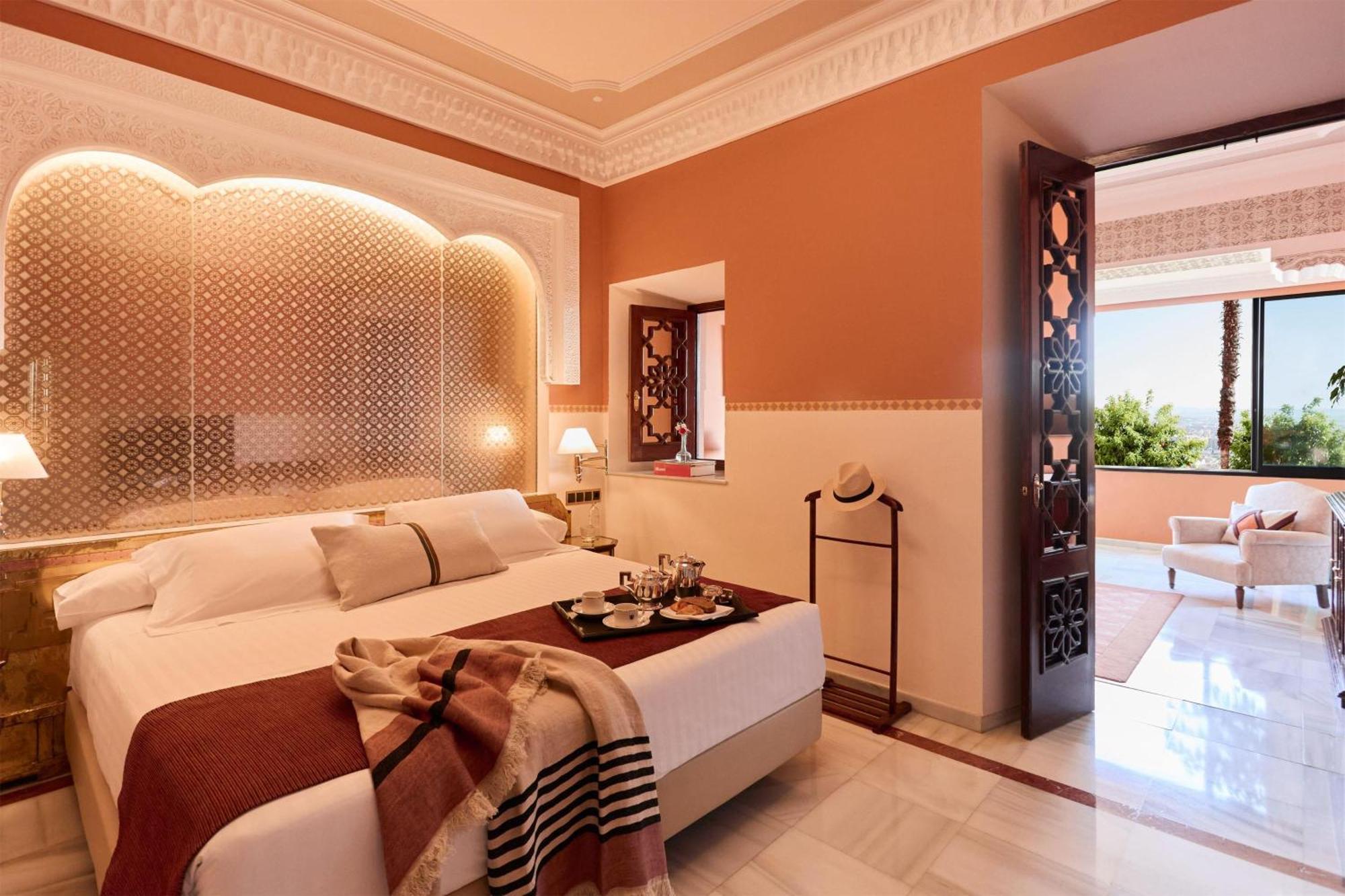 Alhambra Palace Hotel 5*