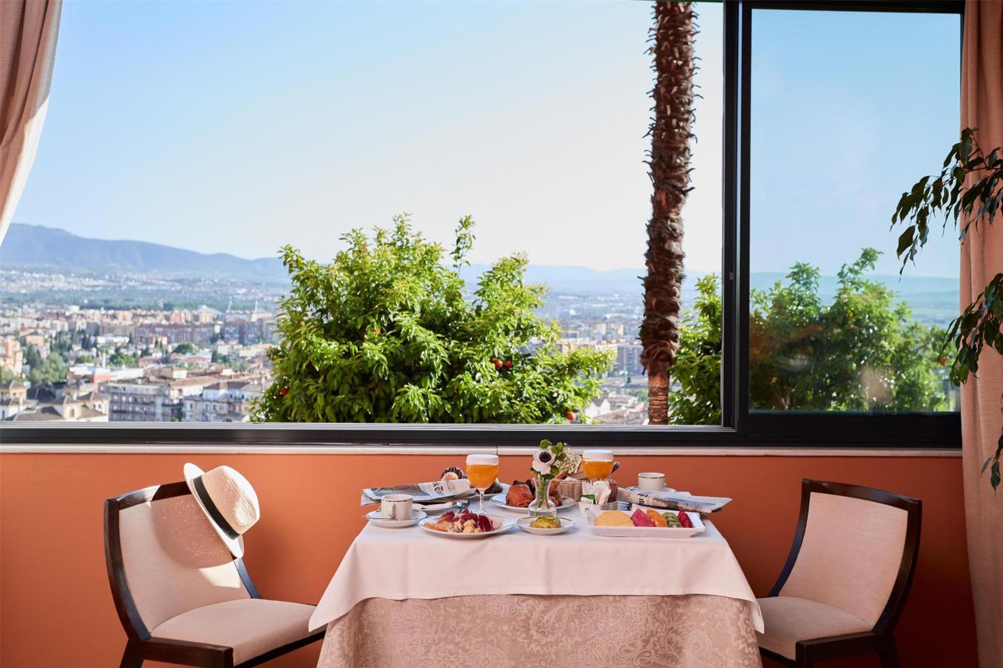 Alhambra Palace Hotel