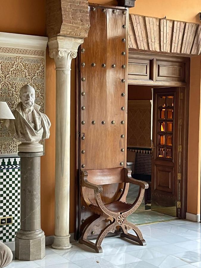 Alhambra Palace 5*